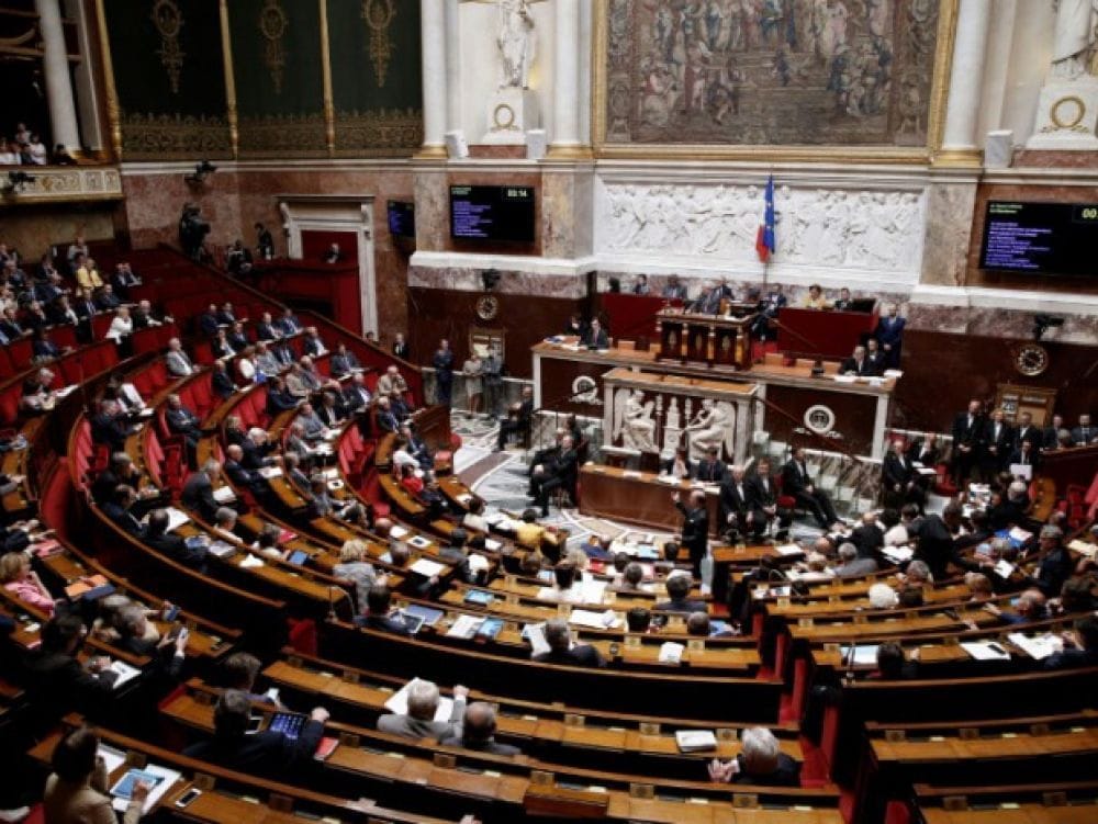 cover-r4x3w1000-582da3c448014-l-assemblee-nationale-lors-d-une-seance-a-paris-le-29.jpg